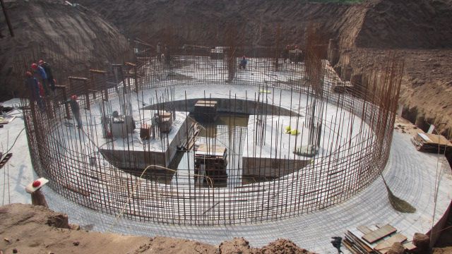 高塔造粒項目基礎工程完工，滑模工程開(kāi)始