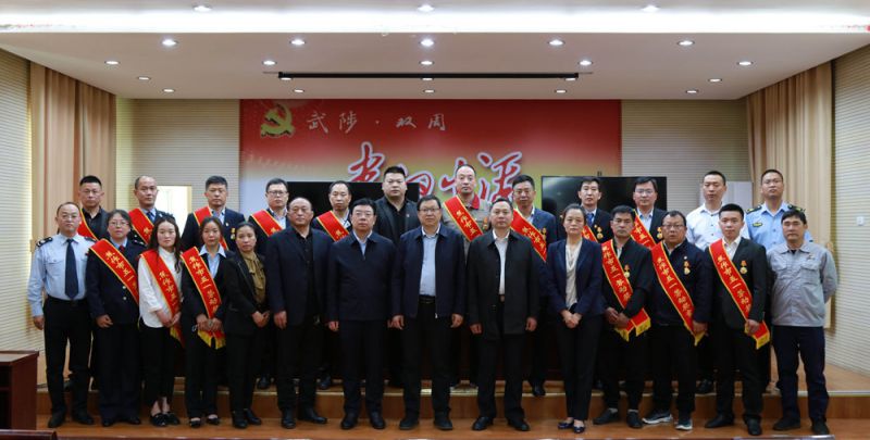 恭喜我公司生產(chǎn)科工藝主管陳新政同志榮獲“焦作市五一勞動(dòng)獎?wù)隆?>
                                                                        <span id=